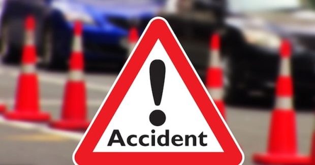 Road Mishap; ಬೈಕ್‌- ಸ್ಕೂಟಿ ಢಿಕ್ಕಿ ; ಇಬ್ಬರಿಗೆ ಗಾಯ