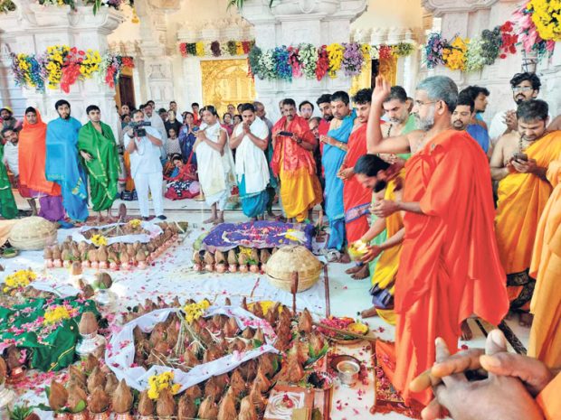 Ayodhya ಸಹಸ್ರ ಕಲಶಾಭಿಷೇಕದೊಂದಿಗೆ ಮಂಡಲೋತ್ಸವ ಸಂಪನ್ನ