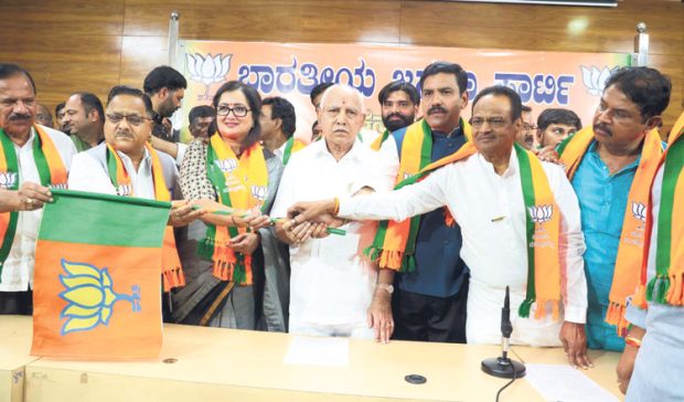 bjpBJP; ಕೊನೆಗೂ ಕಮಲ ಮುಡಿದ ಸುಮಲತಾ: ಪ್ರಧಾನಿ ನರೇಂದ್ರ ಮೋದಿ ಸಹಕಾರ ಎಂದಿಗೂ ಮರೆಯಲಾರೆ