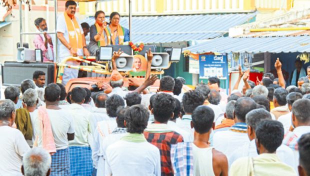 Lok Sabha Election: ಕಾಂಗ್ರೆಸ್‌ನಿಂದ ಜನರಿಗೆ ಸುಳ್ಳಿನ ಗ್ಯಾರಂಟಿ: ಗಾಯಿತ್ರಿ ಸಿದ್ದೇಶ್ವರ