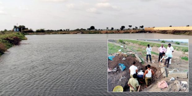 ಬಳಗಾನೂರು: ನಿದ್ದೆಗೆಟ್ಟು ಕೆರೆ ತುಂಬಿಸಿದ ಪ.ಪಂ ಮುಖ್ಯಾಧಿಕಾರಿ ಕಳಕಮಲ್ಲೇಶ ಗರಡಿ ತಂಡ