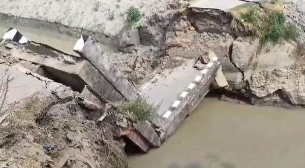 Siwan: Another bridge collapsed in Bihar! The video went viral