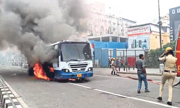 Bengaluru: ಎಂ.ಜಿ.ರೋಡ್‌ನ‌ಲ್ಲಿ ಹೊತ್ತಿ ಉರಿದ ಬಿಎಂಟಿಸಿ ಬಸ್‌!