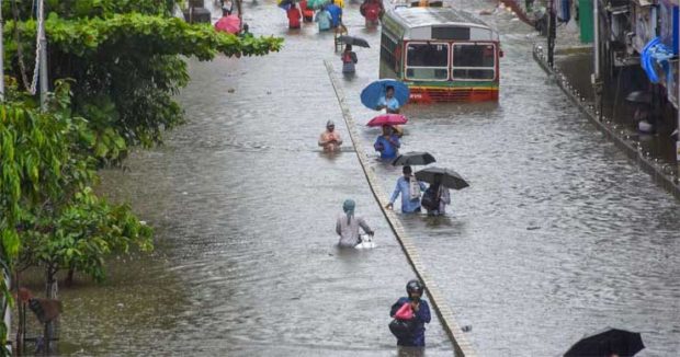 Pune: ಭಾರೀ ಮಳೆ-ರಕ್ಷಣಾ ಕಾರ್ಯಕ್ಕಾಗಿ ಸೇನೆಗೆ ಮೊರೆ, ವಿದ್ಯುತಾಘಾತಕ್ಕೆ 3 ಮಂದಿ ಸಾವು