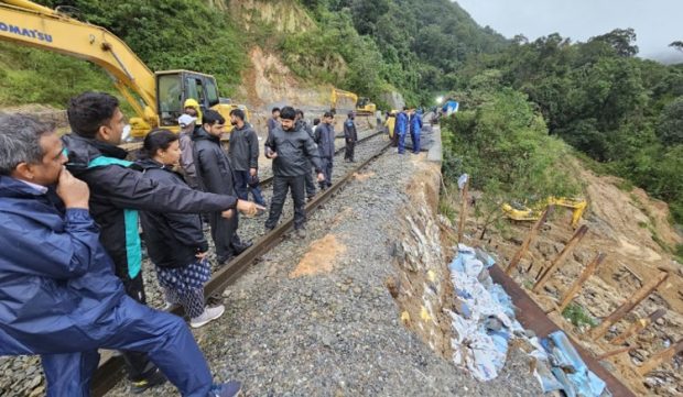 Landslide ಹಳಿ ಮೇಲೆ ಭೂ ಕುಸಿತ: ಆ.4ರ ನಂತರವೂ ರೈಲು ಸಂಚಾರ ಡೌಟು