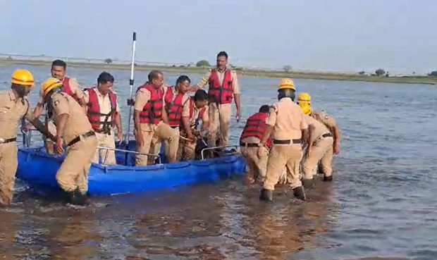 Vijayapura: ಕೃಷ್ಣಾ ನದಿ ತೆಪ್ಪ ದುರಂತ… ರಫೀಕ್ ಶವ ಪತ್ತೆ, ರಕ್ಷಣಾ ಕಾರ್ಯಾಚರಣೆ ಮುಕ್ತಾಯ