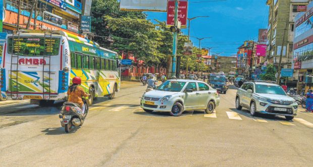 Udupi; ಅಡ್ಡಾದಿಡ್ಡಿ ಪಾರ್ಕಿಂಗ್‌, ಯು ಟರ್ನ್ನಿಂದ ಕಿರಿಕಿರಿ