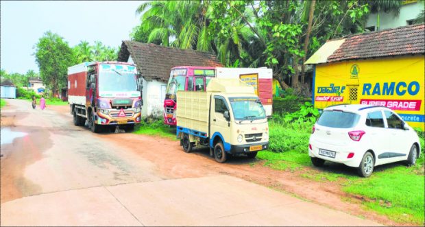 Unauthorized parking on Rathbeedi