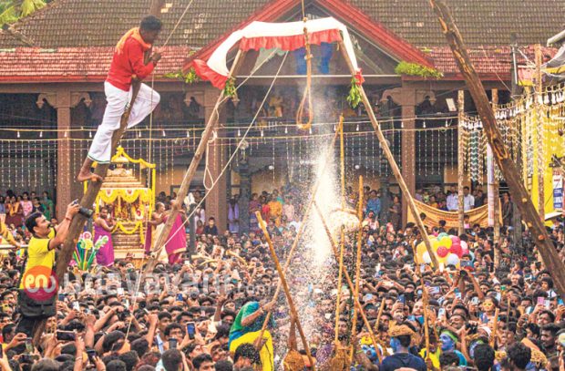 Udupi ರಥಬೀದಿಯಲ್ಲಿ ಮುಗಿಲು ಮುಟ್ಟಿದ ಕೃಷ್ಣ ಭಕ್ತರ ಸಡಗರ: ವಿಟ್ಠಲನ ಲೀಲೋತ್ಸವ ಸಂಭ್ರಮ