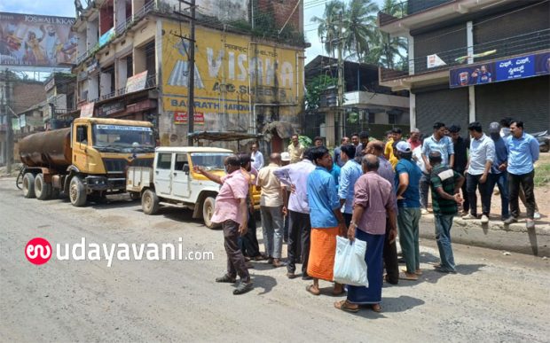 Melkar; ಬಿ.ಸಿ.ರೋಡು-ಅಡ್ಡಹೊಳೆ ಹೆದ್ದಾರಿ ಕಾಮಗಾರಿ ಅವ್ಯವಸ್ಥೆ ಆರೋಪ