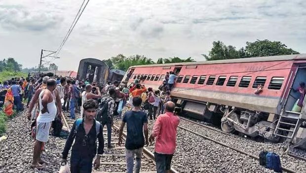 Derail ಹಳಿ ತಪ್ಪಿದ್ದ ಸಬರಮತಿ ಎಕ್ಸ್‌ಪ್ರೆಸ್‌ ರೈಲು… ತಪ್ಪಿದ ಅನಾಹುತ