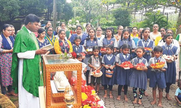 ಕರಾವಳಿಯಲ್ಲಿ ಮೋಂತಿ ಹಬ್ಬದ ನೊವೇನಾ ಆರಂಭ