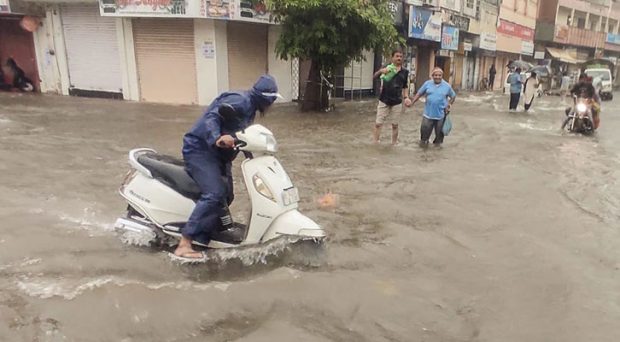 Rivers beyond danger level in Gujarat