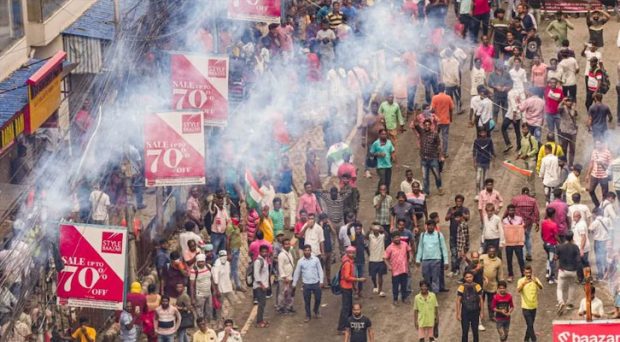 Protestors Vs Police in Kolkata; Demand for Mamata’s resignation