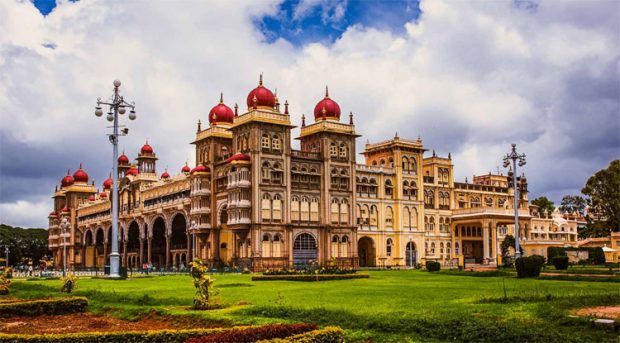 Mysuru Palace ವಾಟ್ಸ್‌ಪ್‌ನಲ್ಲೇ ಮೈಸೂರು ಅರಮನೆಯ ಟಿಕೆಟ್‌ ಲಭ್ಯ