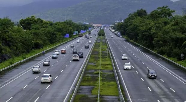 20 km free travel on highway with GNSS: Central