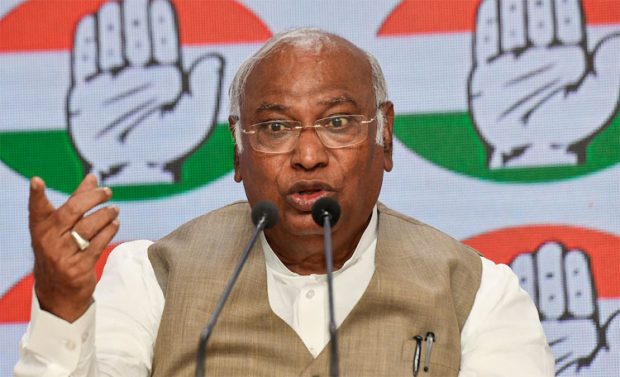 Kharge ಟ್ರಸ್ಟ್‌ಗೆ ಜಮೀನು ಹೇಗೆ ಕೊಟ್ಟಿದ್ದೀರಿ: ರಾಜ್ಯಪಾಲರ ಪ್ರಶ್ನೆ