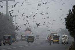 Air Pollutionಗೆ ಪಾಕಿಸ್ತಾನ ಕಂಗಾಲು- 3 ದಿನ ಸಂಪೂರ್ಣ ಲಾಕ್‌ ಡೌನ್…‌AQI ಮಟ್ಟ 2000!