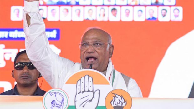 Kharge: ನಾವು ಸಂವಿಧಾನ ರಕ್ಷಿಸದಿದ್ದರೆ ಮೋದಿ ಚಹಾ ಮಾರಿಕೊಂಡೇ ಇರಬೇಕಿರುತ್ತಿತ್ತು