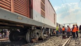 Chhattisgarh: 20 coaches of goods train derail