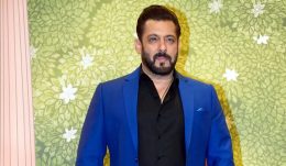 Apologize or give 5 crores: Another threat to actor Salman