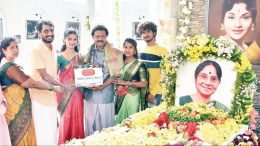 Janarinda Nanu Mele Bande movie muhurtha in leelavathi memorial