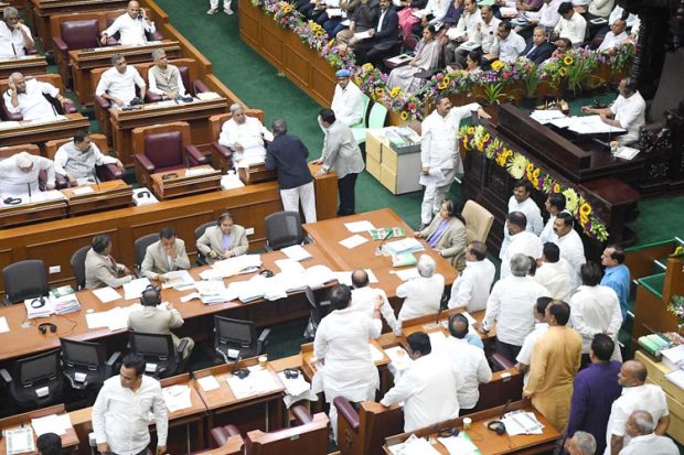 Winter Session: ಮೊದಲ ದಿನವೇ ಕದನ ಆರಂಭ; ಸರಕಾರ, ವಿಪಕ್ಷ ನಡುವೆ ಬಿಸಿ ಬಿಸಿ ವಾಗ್ವಾದ